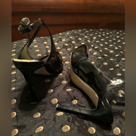 Women’s Pointy Toe Black Patent Ankle Strap 4” heels - Picture 6 of 8